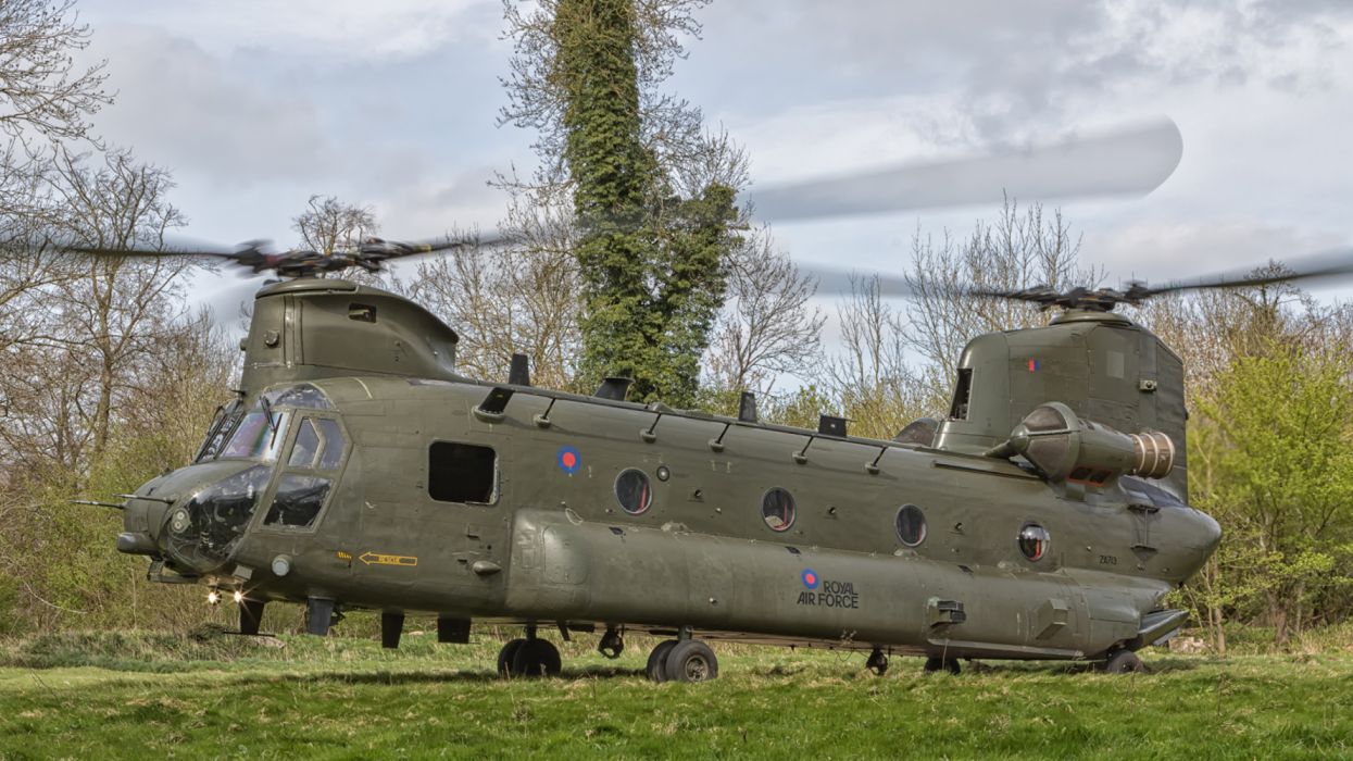 Boeing Helicopters Vertol CH 47 HC 4 Chinook Wallpaperx1440