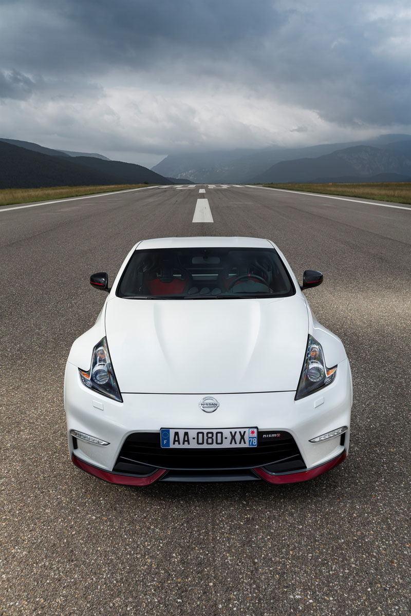 Nissan 370Z Nismo specs, picture and details
