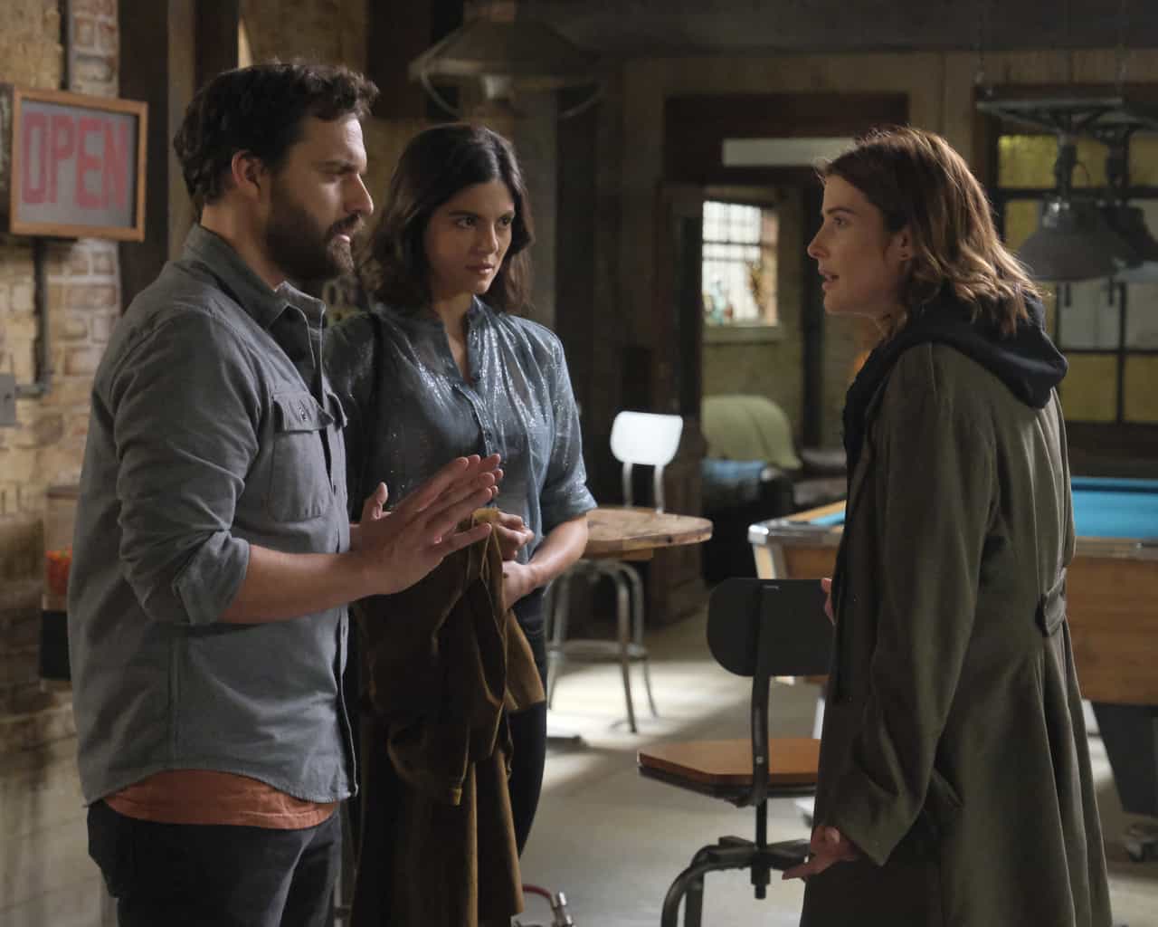 JAKE JOHNSON, MONICA BARBARO, COBIE SMULDERS. Tell Tale TV