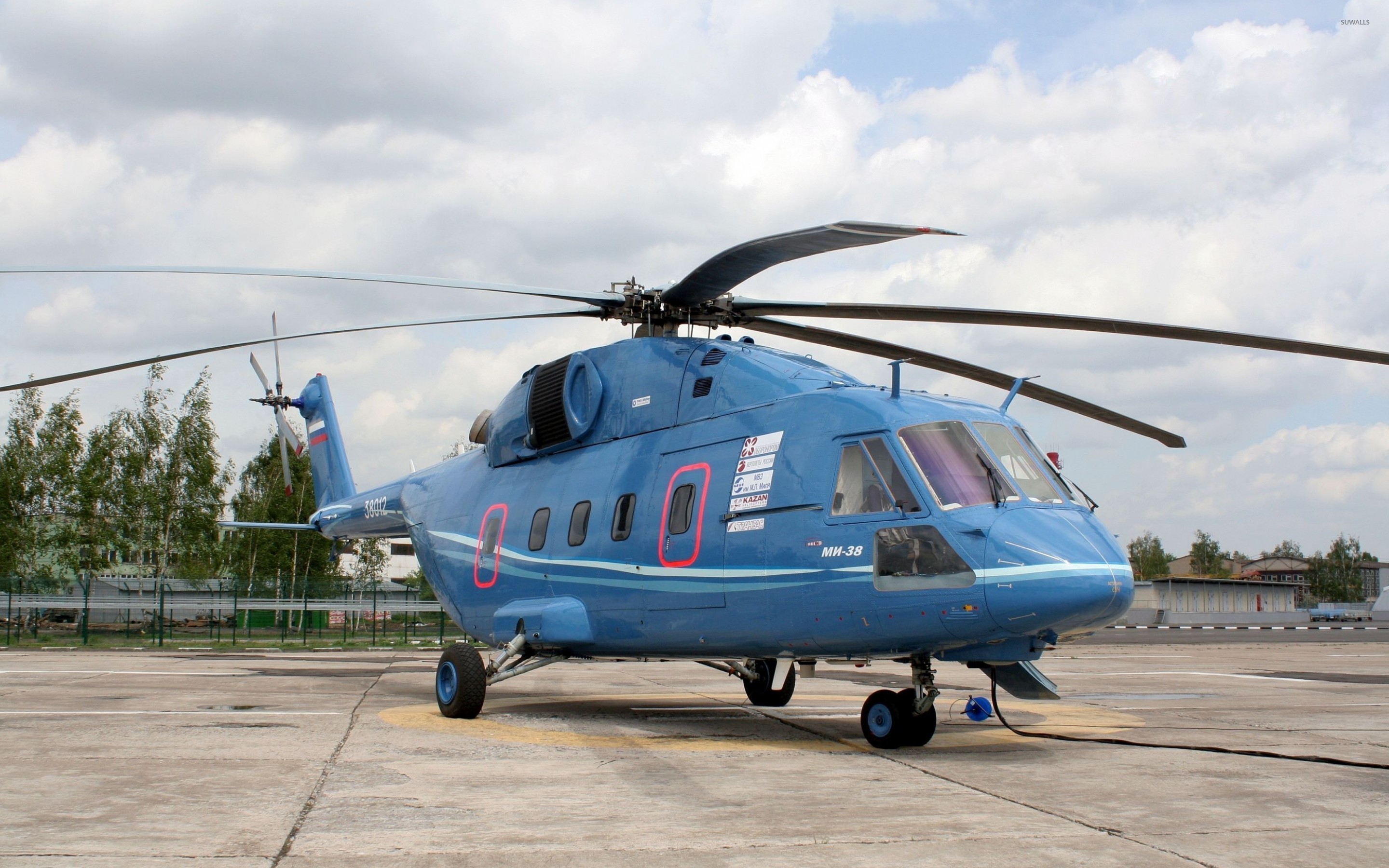 Blue Mil Mi 38 On Helipad Wallpaper Wallpaper