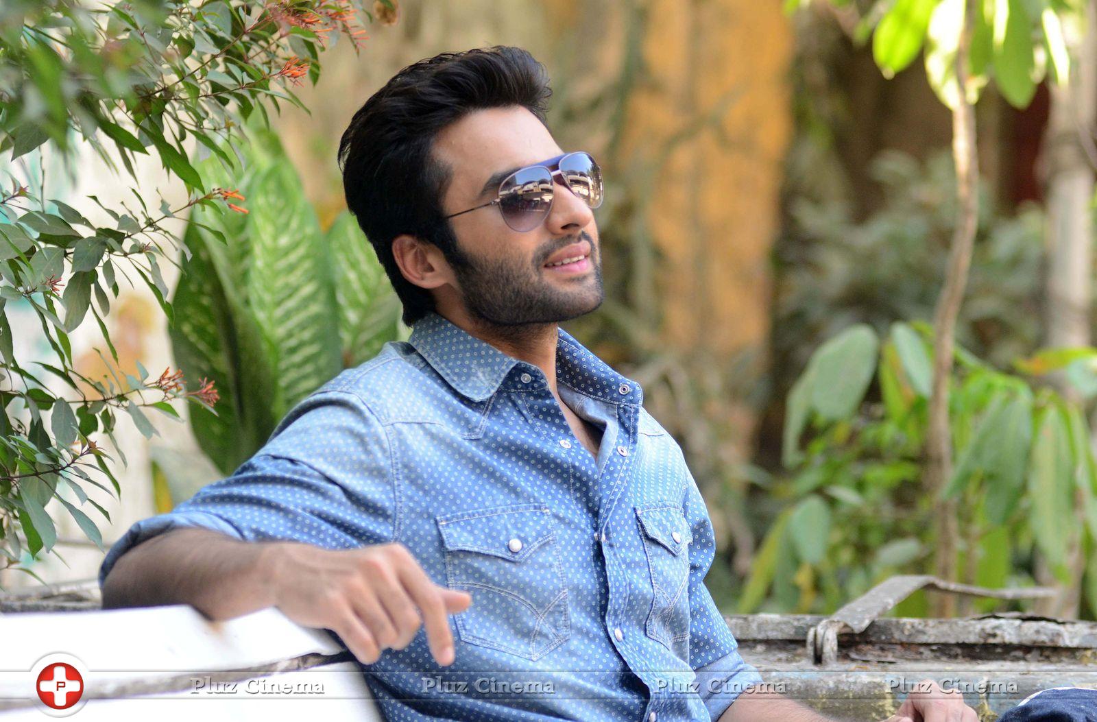 Jackky Bhagnani Phone Wallpapers - Wallpaper Cave