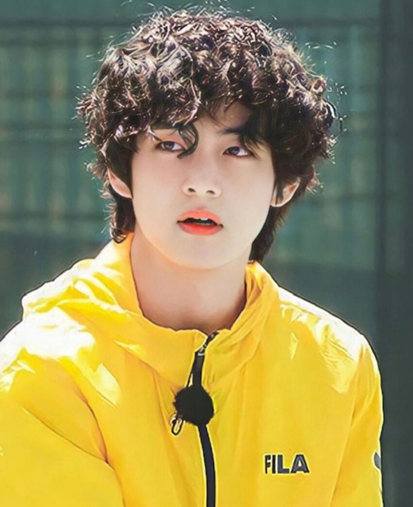 Photos of Taehyung with Curly / Wavy Hair