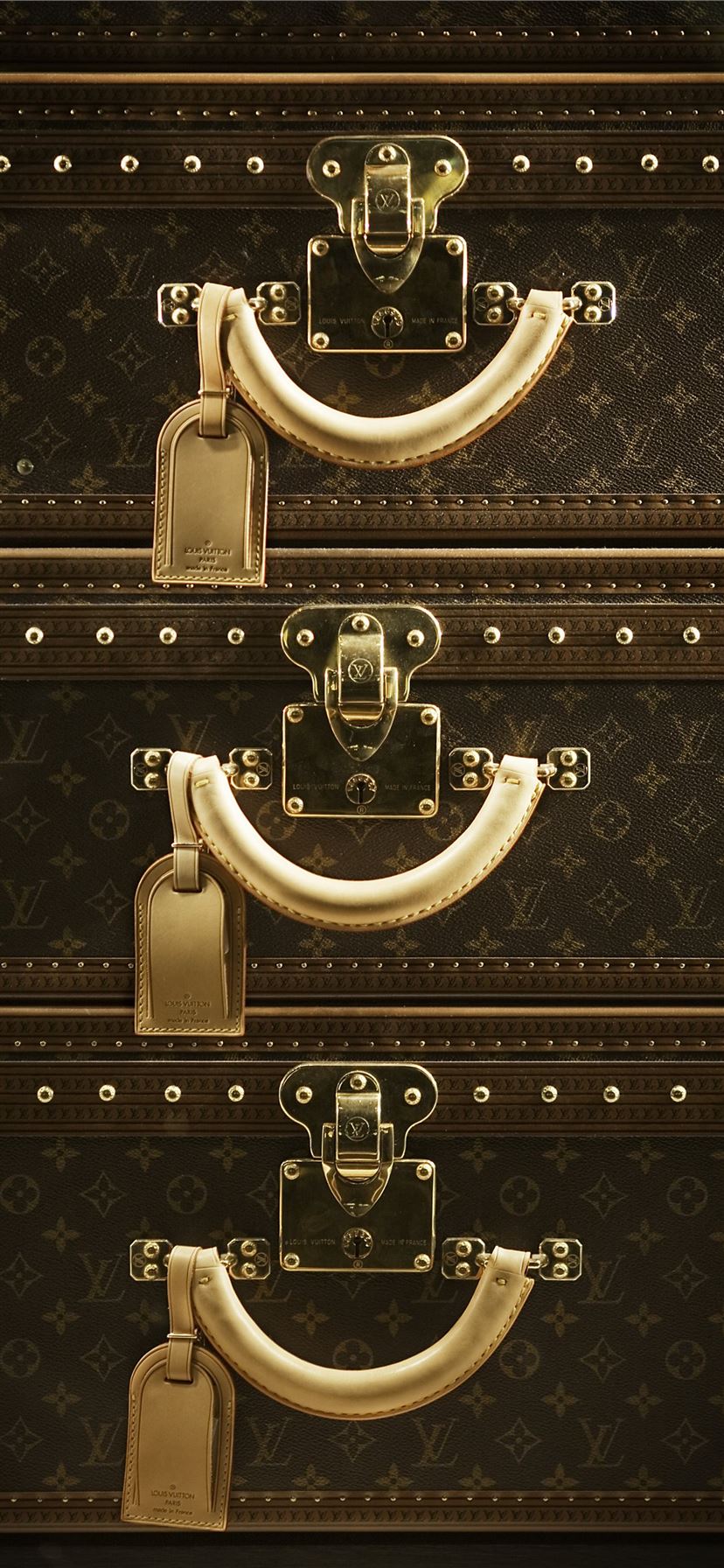 File Berlin Louis Vuitton luggage suitcase set 436. iPhone Wallpaper Free Download