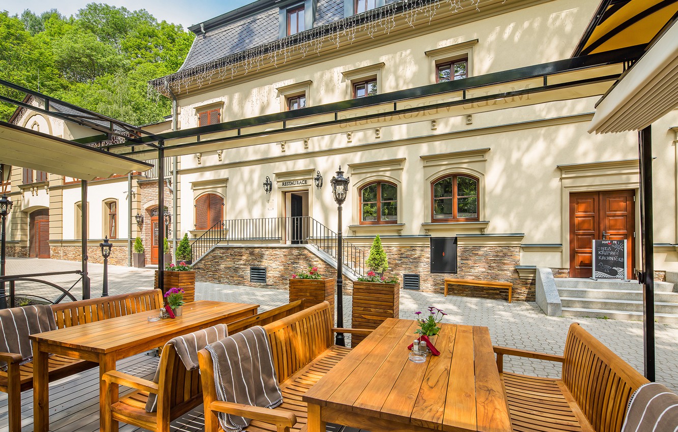 Wallpaper the city, street, Czech Republic, restaurant, Carlsbad, largest summer terrace image for desktop, section город