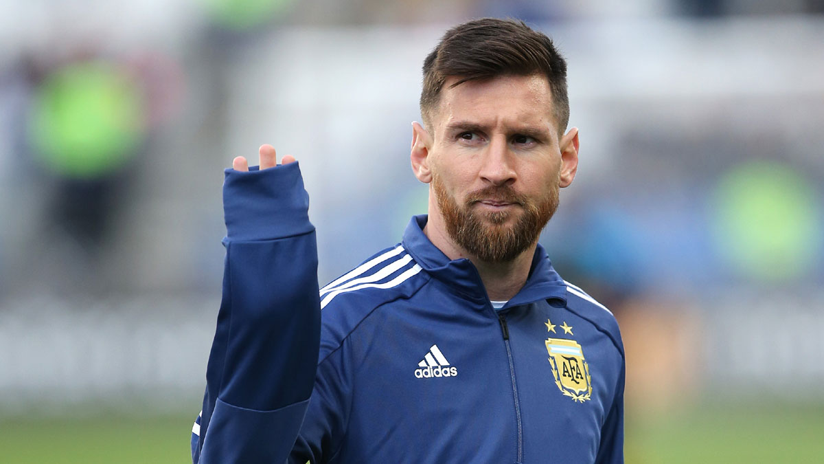 Lionel Messi named in Argentina squad for 2022 World Cup qualifiers