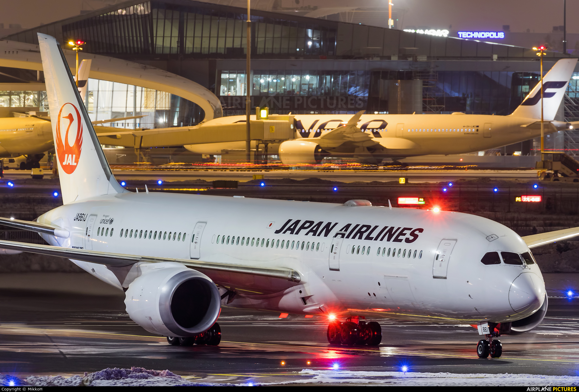 JA861J Airlines Boeing 787 9 Dreamliner At Helsinki. Photo ID 1150771