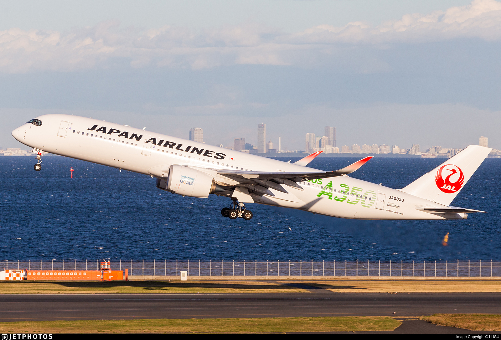 JAL vs ANA: comparing the Japanese airlines