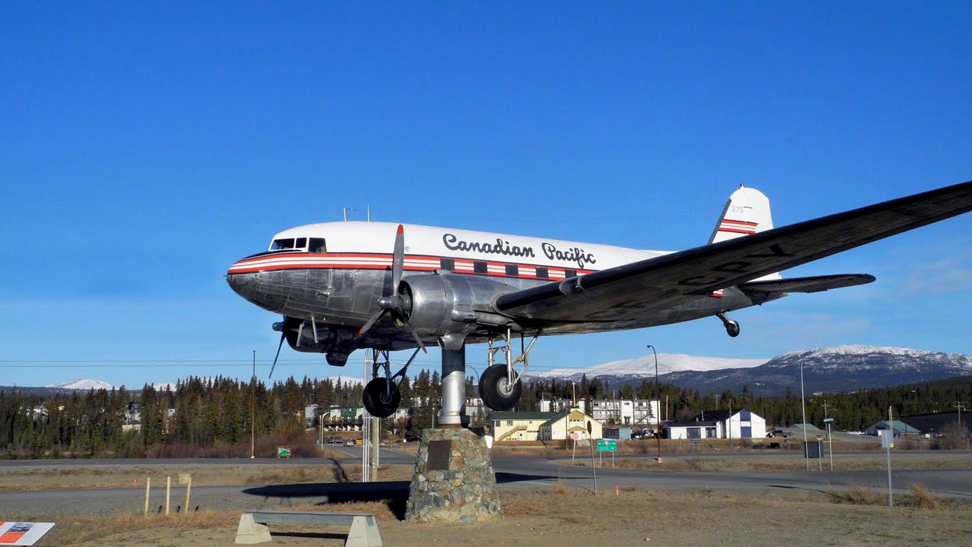 Warbird DC 3 Ice Pilots NWT Buffalo Airways Reality TV Wallpaperx1080