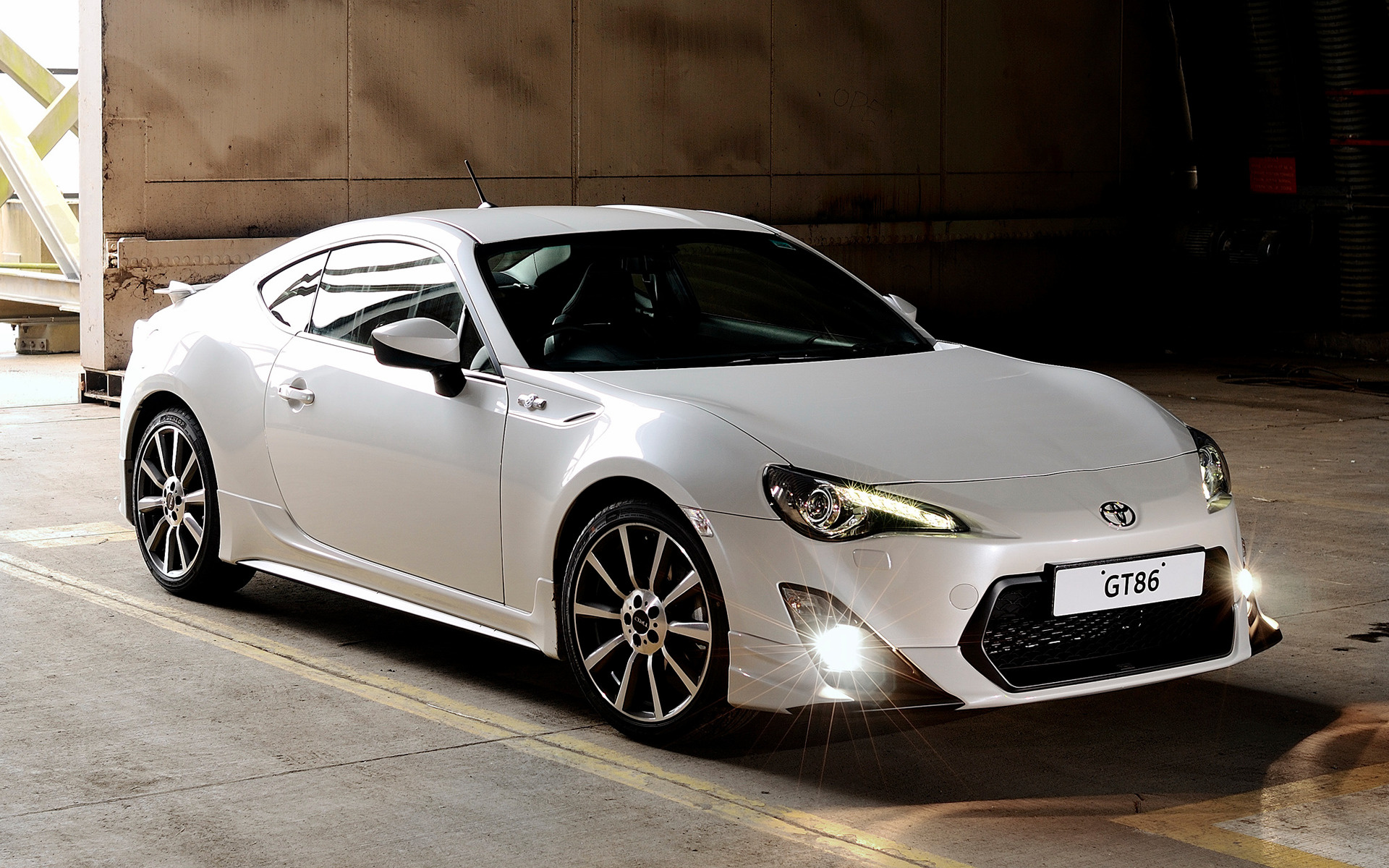 TRD Toyota GT 86 (UK) and HD Image