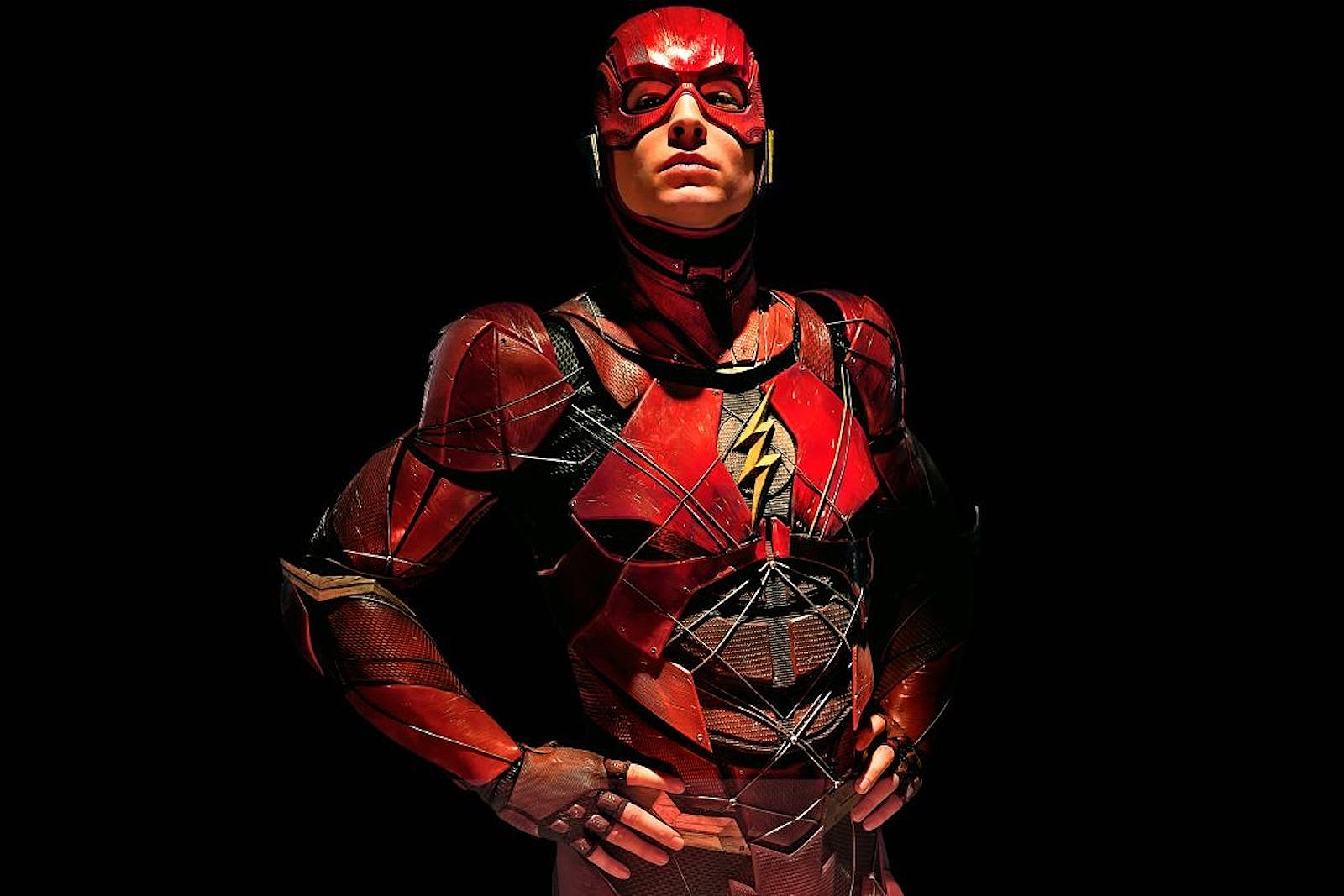 New Photo Reveal the Flash's Movie Costume