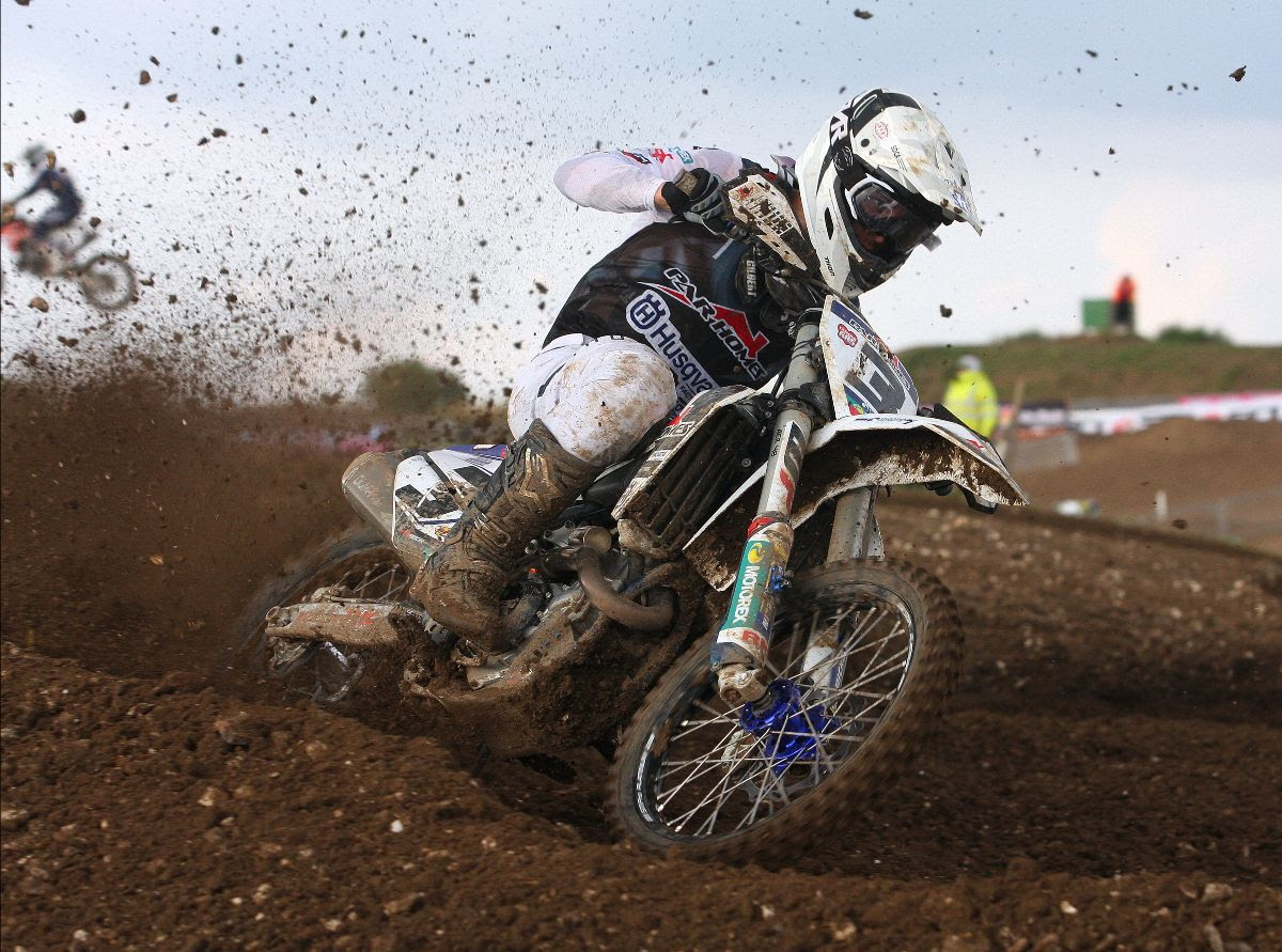 Gilbert rocks to midweek win