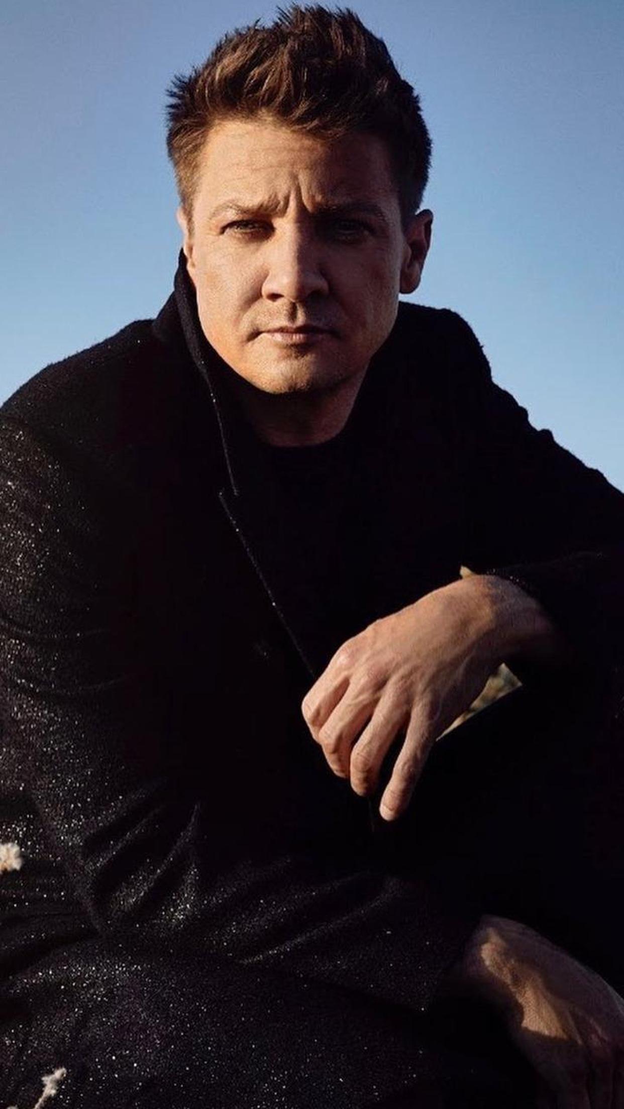 Jeremy Renner's movies outside the Marvel Universe