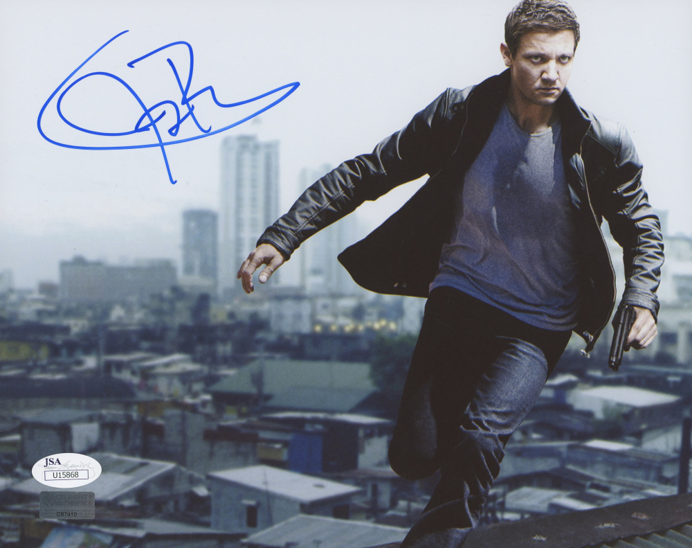Jeremy Renner Signed The Bourne Legacy 8x10 Photo (JSA COA)