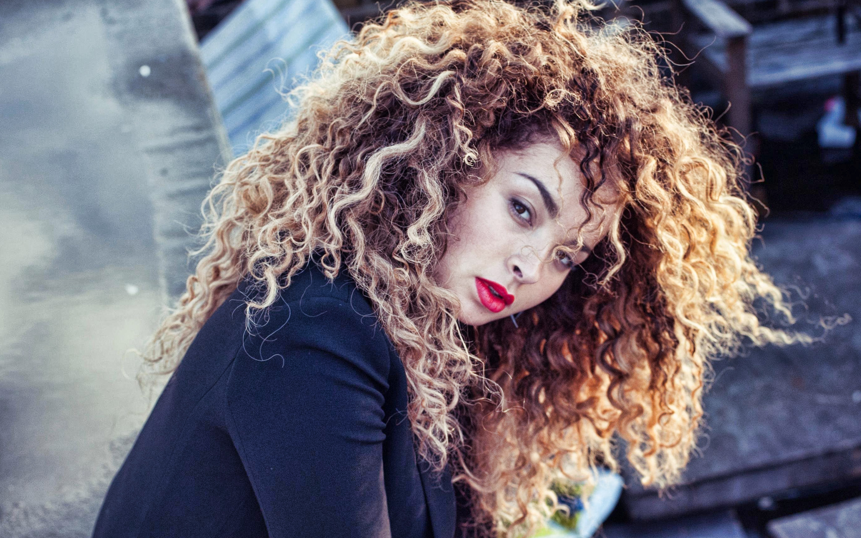 Download wallpaper Ella Eyre, portrait, british singer, photohoot, british star, Ella McMahon for desktop with resolution 2880x1800. High Quality HD picture wallpaper