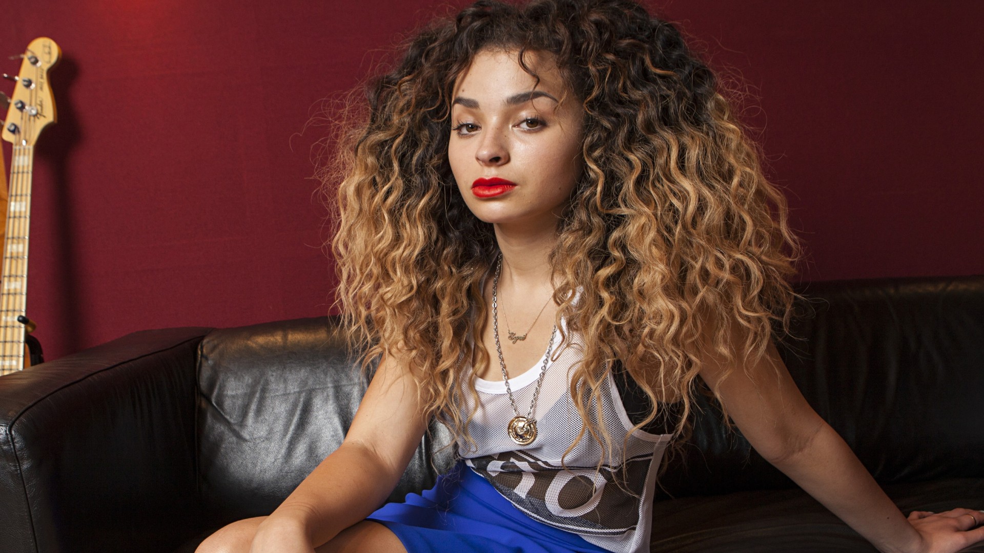 Ella Eyre