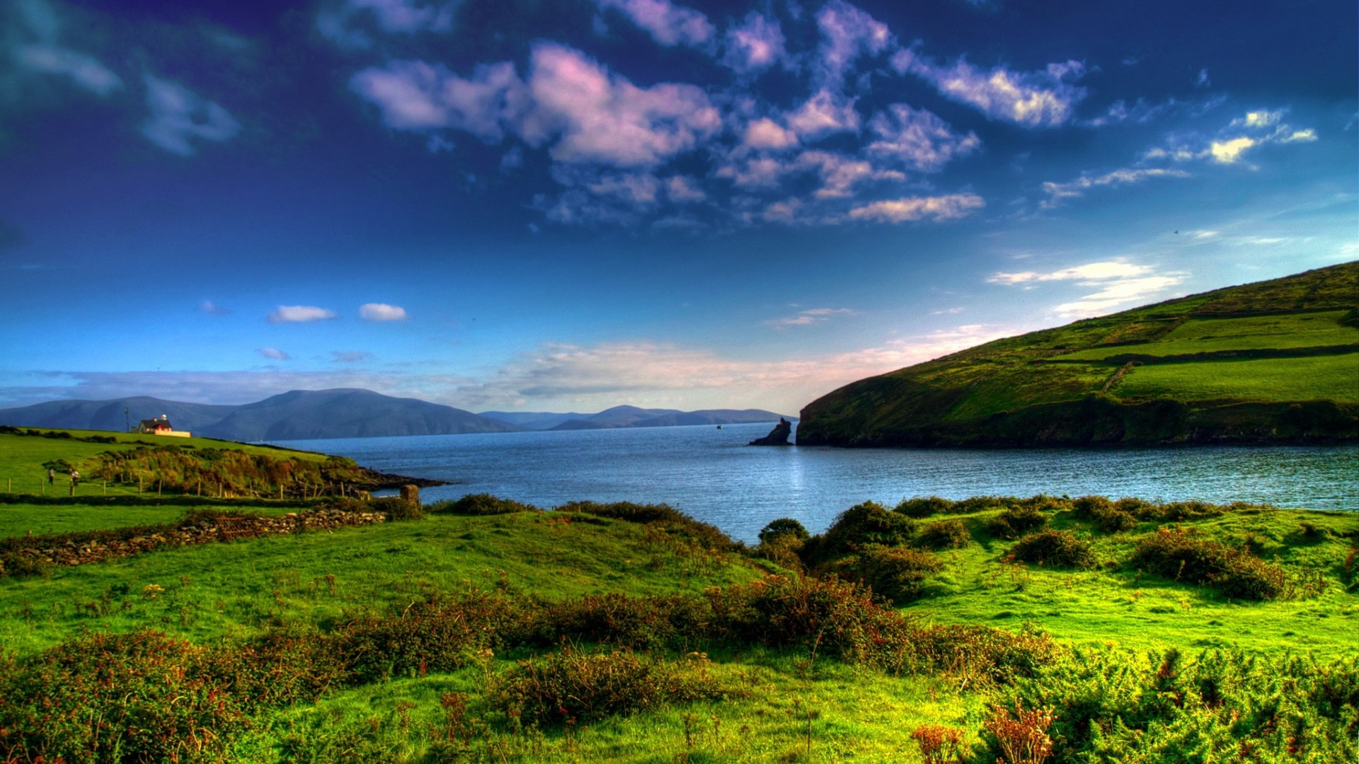 Lake Mountains Summer Scenery HD Wallpaper