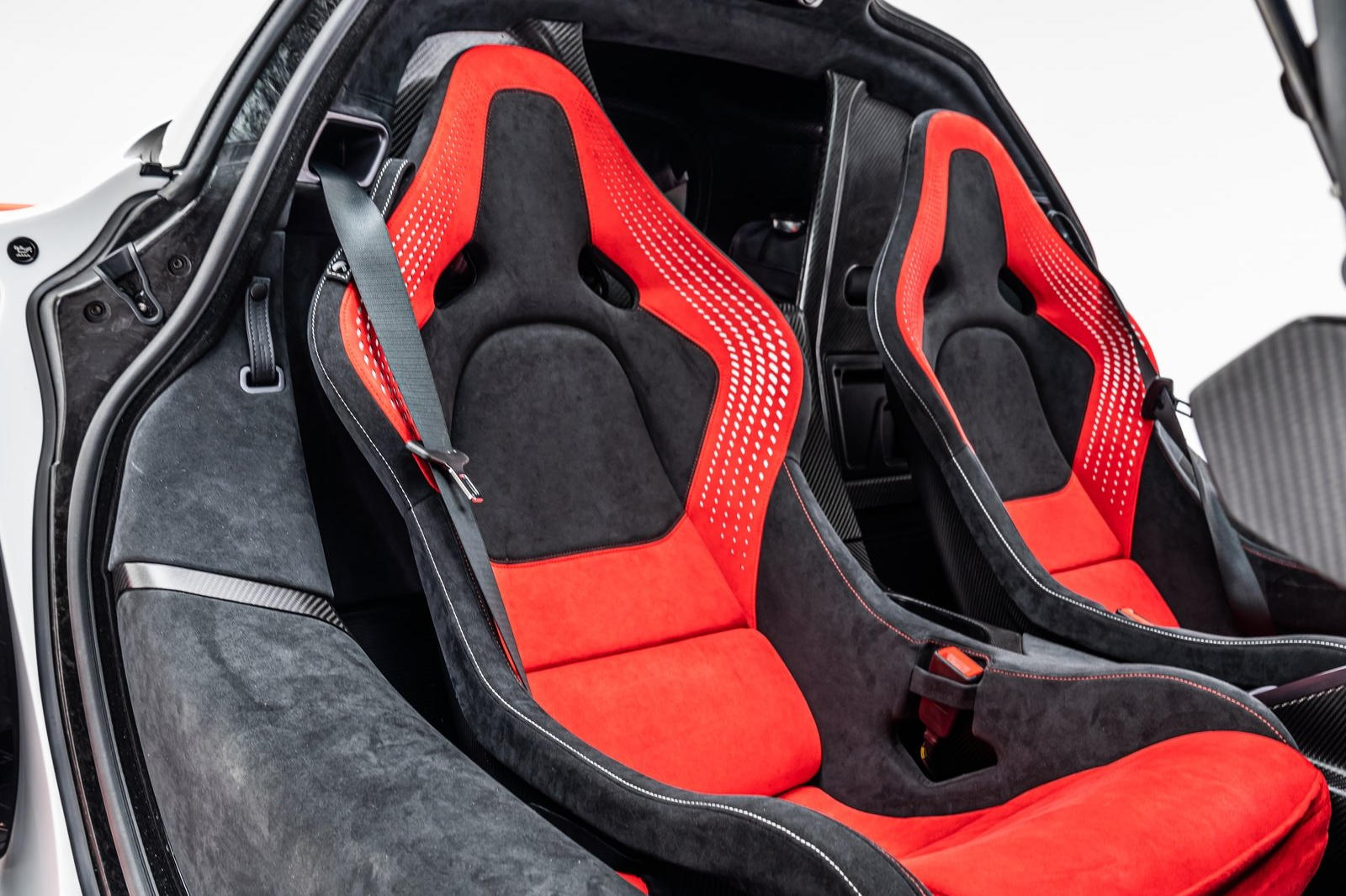 McLaren Sabre Interior Photo
