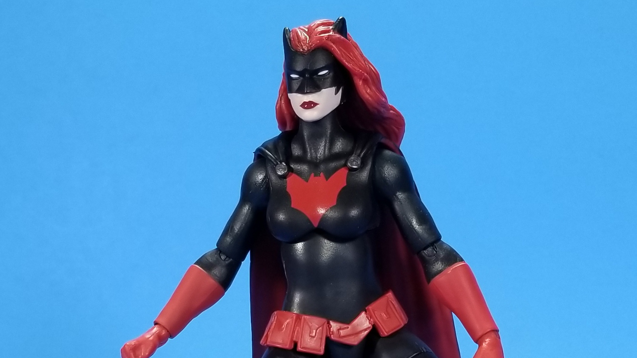 Mattel: DC Comics Multiverse Batwoman Video and Quick Pics