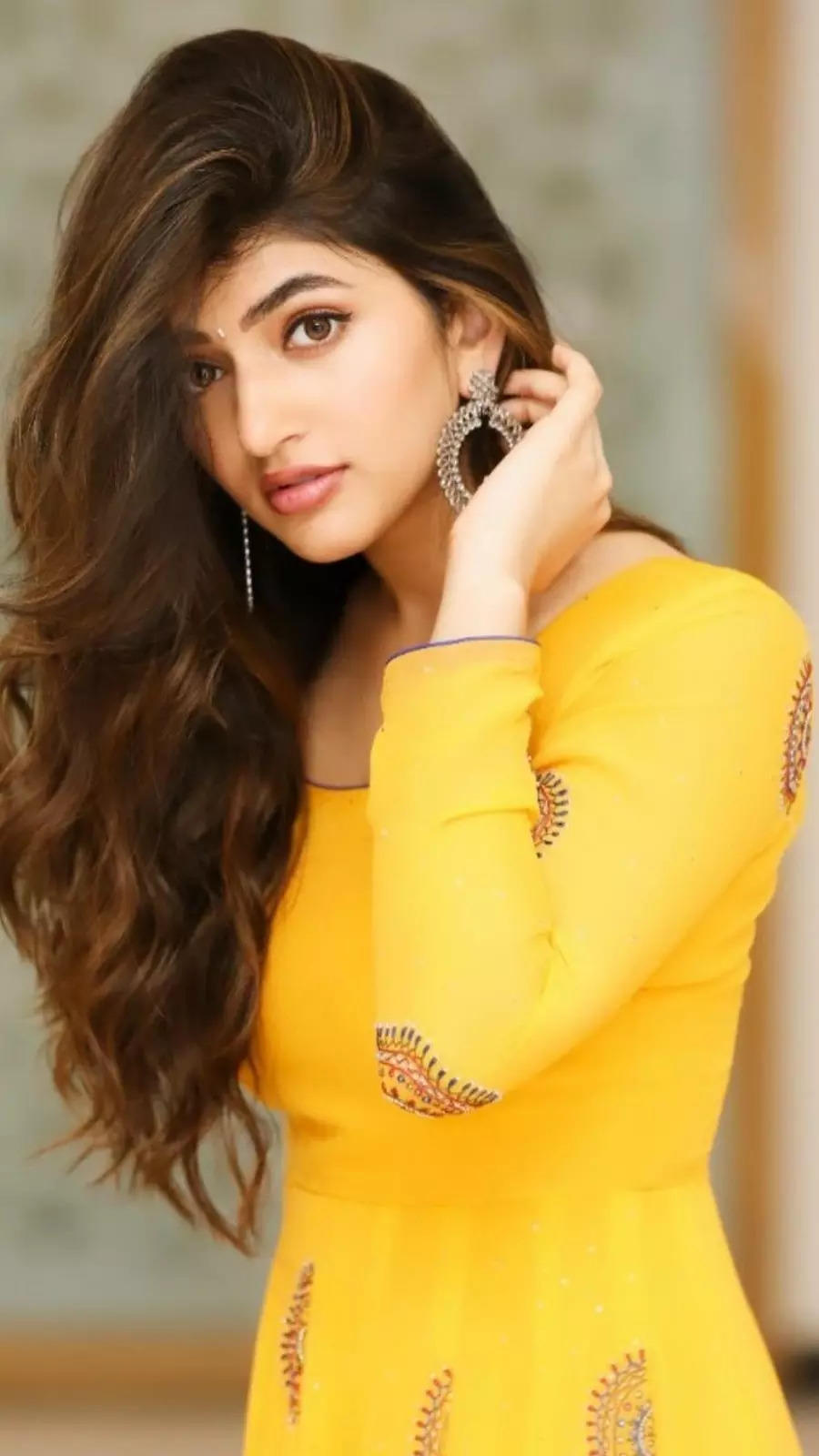 glamorous picture of Sree Leela