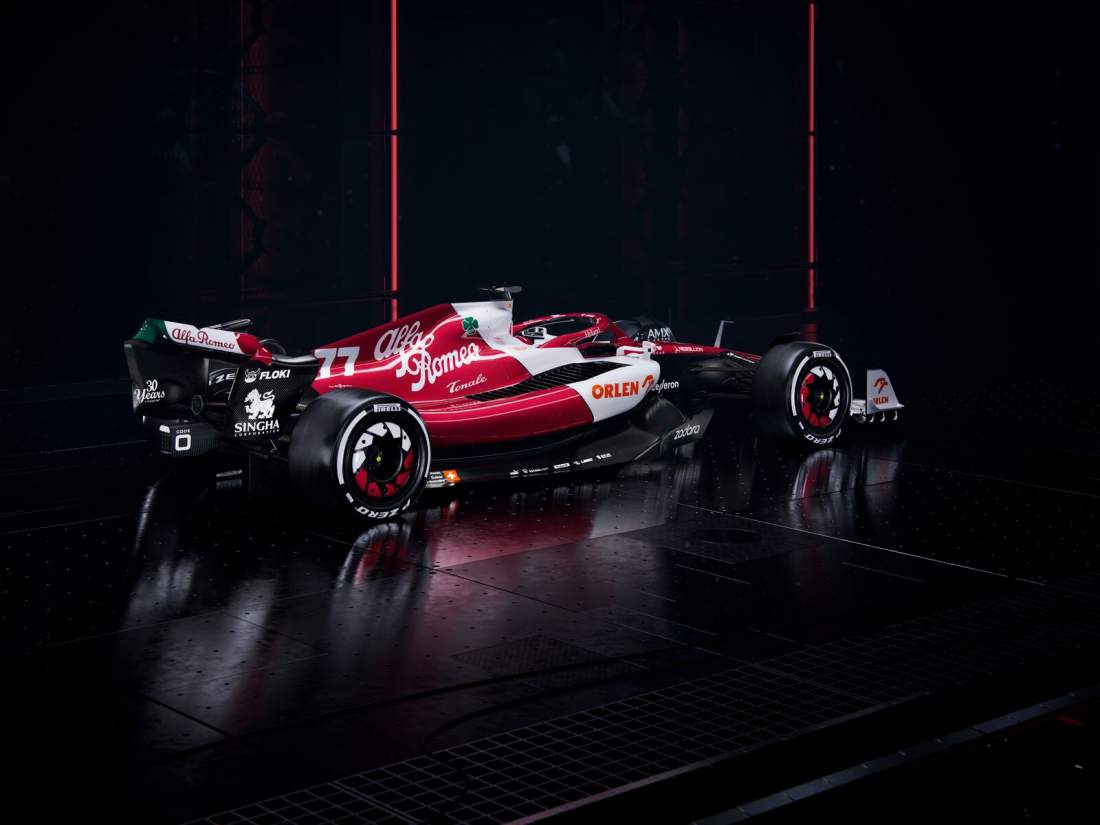 MOTORLAT. F1. Alfa Romeo unveils livery