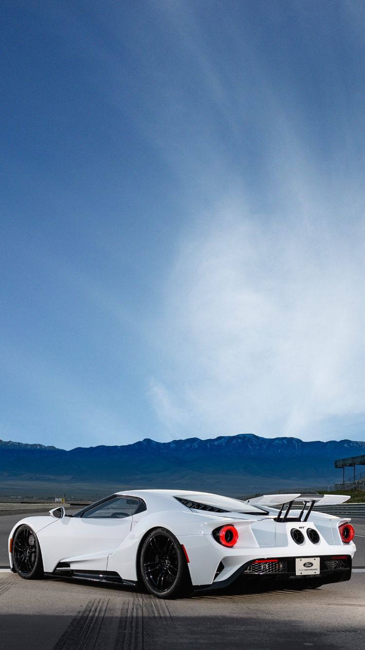 White Ford Wallpaper