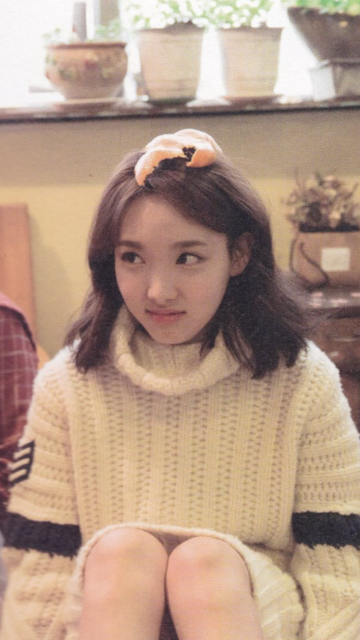 simple kpop girl group lockscreens