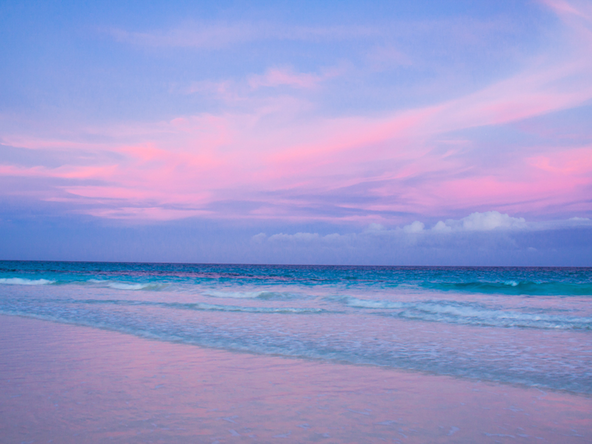 Pink Sand Beach Harbour Isle Bahamas Wallpaper