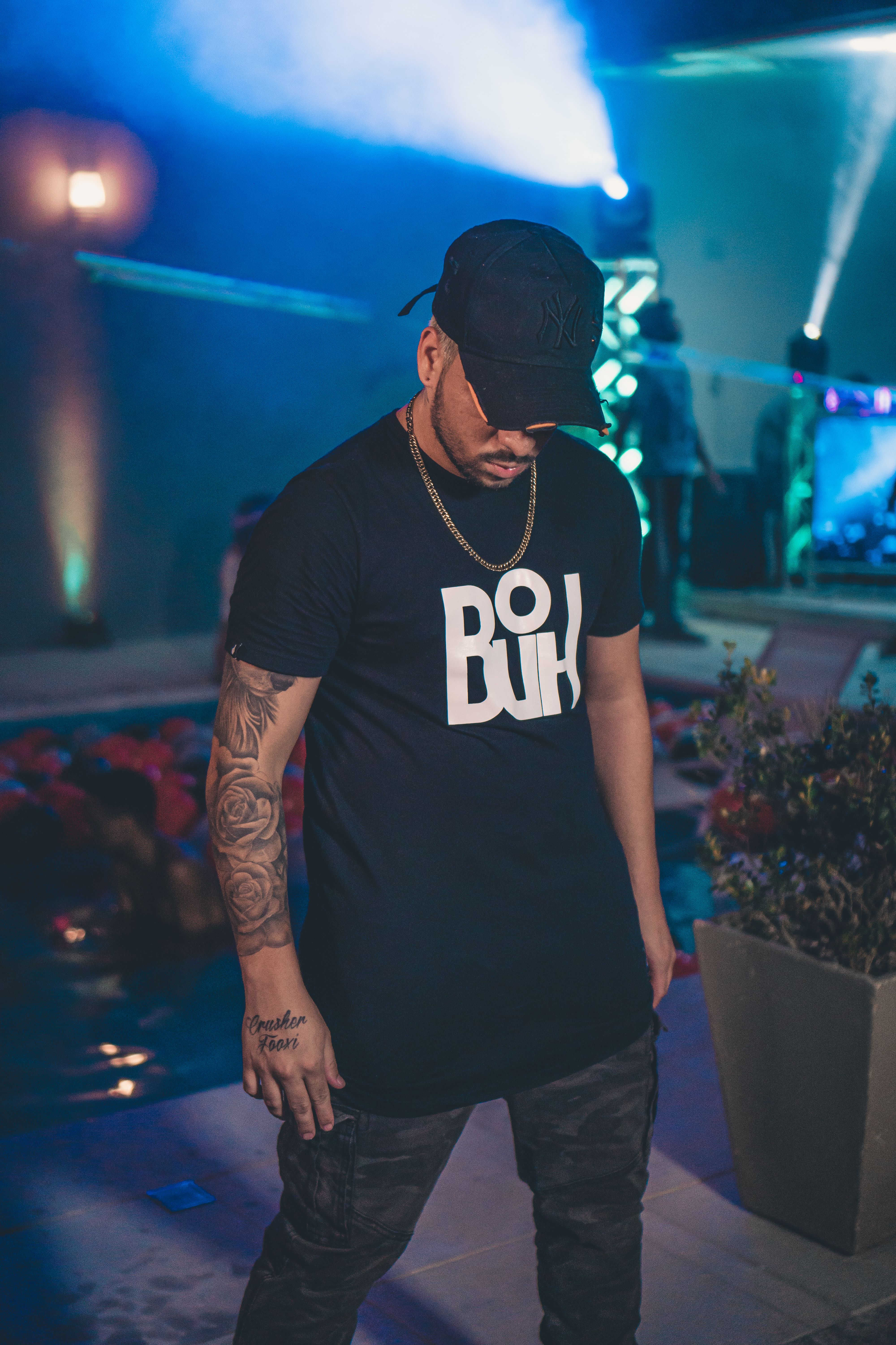 Rap do Free Fire Sou a Lenda. Fotos de boné, Lendas, Minha galeria de fotos