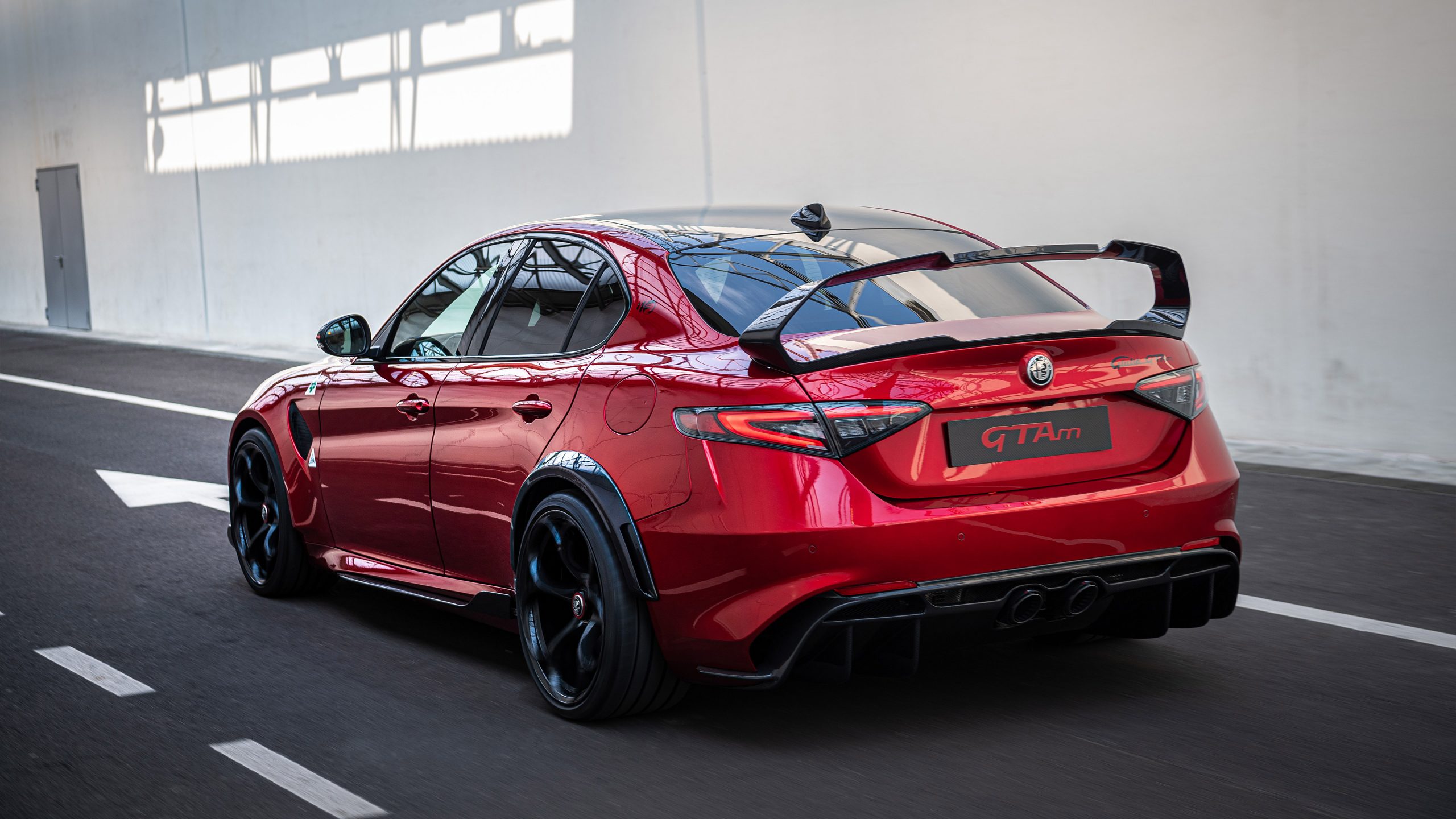 Alfa Romeo Giulia GTA Wallpaper