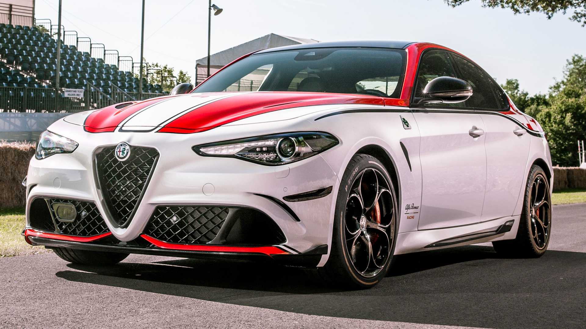 Alfa Romeo Giulia GTA With 620 Horsepower Could Debut In June