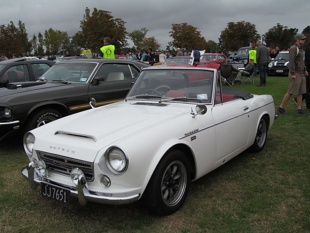 Datsun 2000
