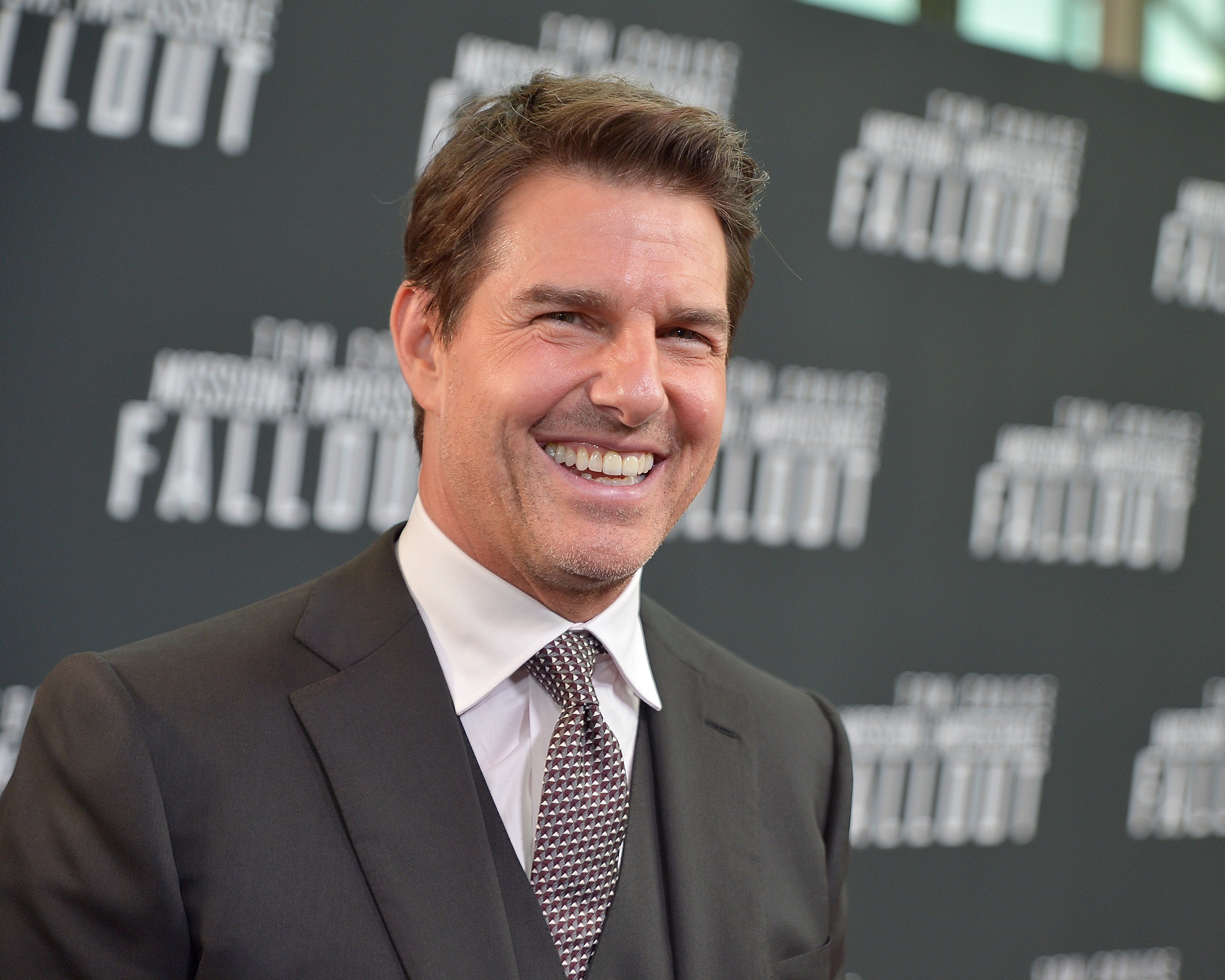 Tom Cruise Goes to Baseball Game, and the Internet Can't Handle It