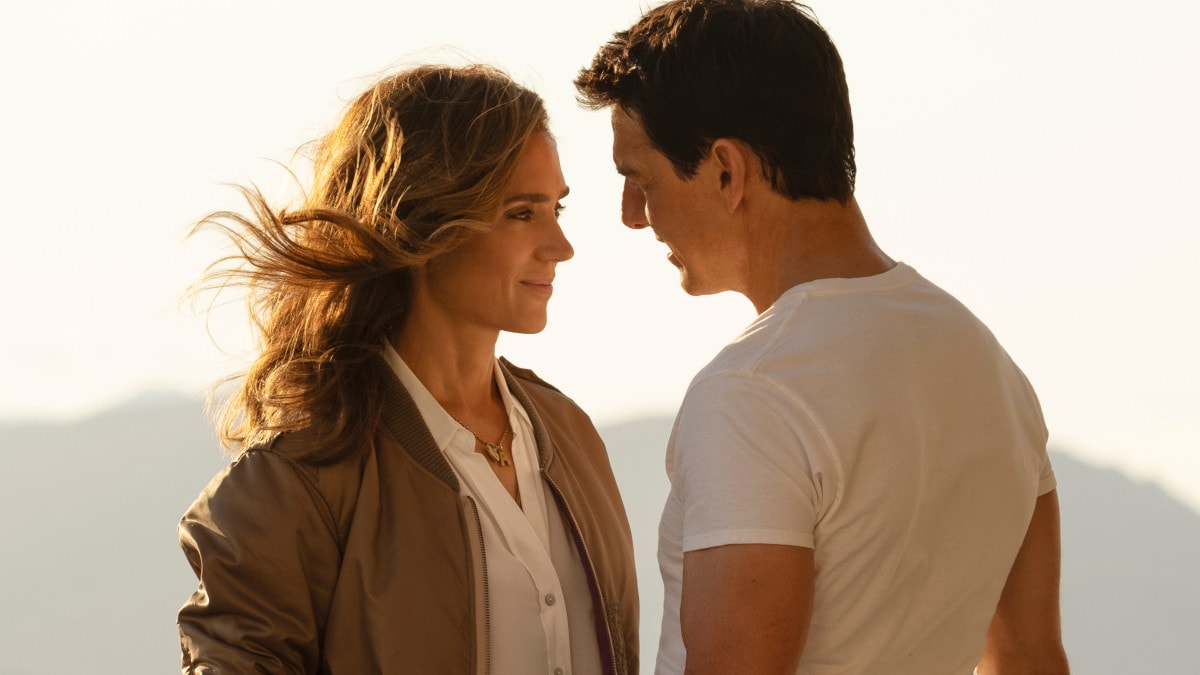 Top Gun: Maverick' Reviews Hail Tom Cruise's Emotional, Superior Sequel