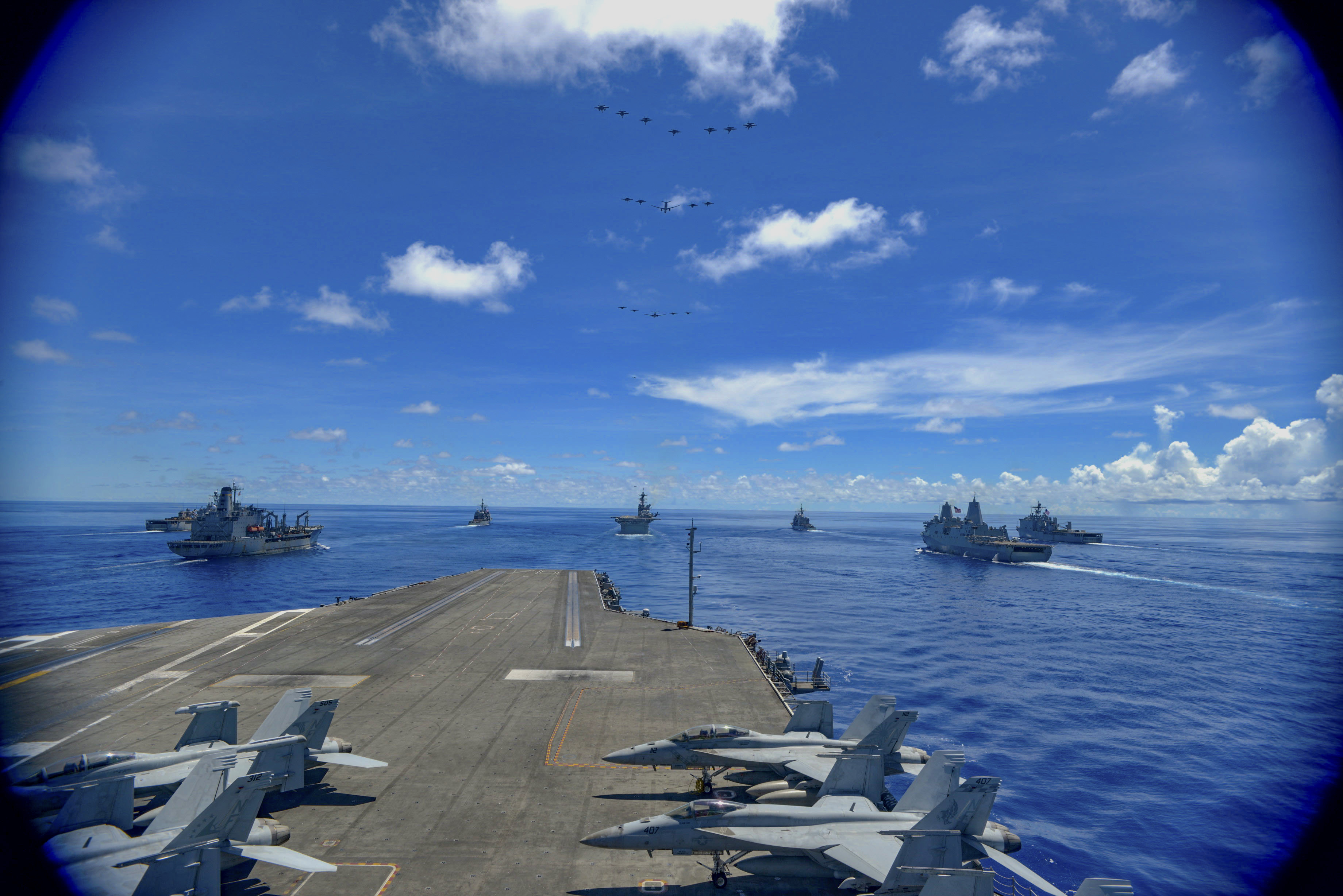 Carrier Reagan Back in the South China Sea, U.S. Destroyer Makes Taiwan Strait Transit