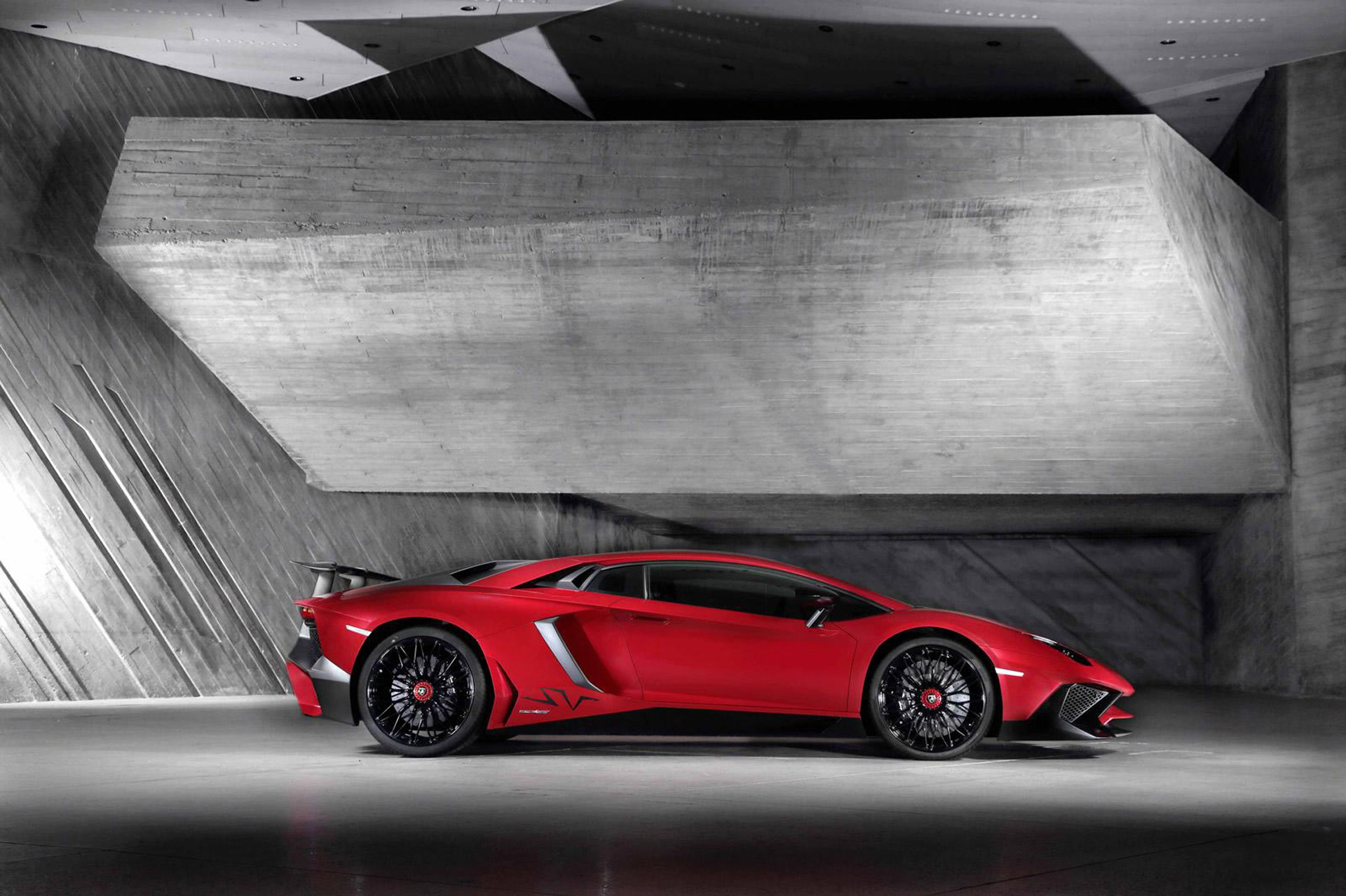 Lamborghini Aventador SuperVeloce Priced To Keep You Away: Video