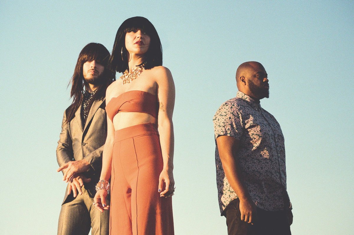 Khruangbin Photo (2 of 32)