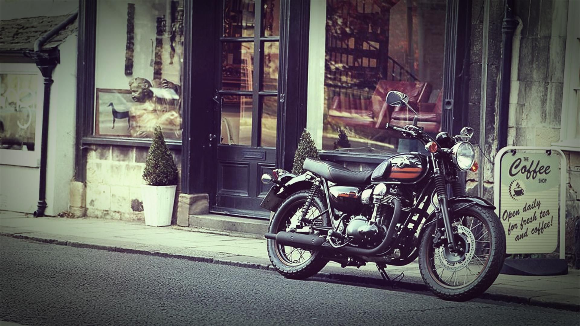 Special Edition Kawasaki W800 2014 ideas. kawasaki w800, kawasaki, edition