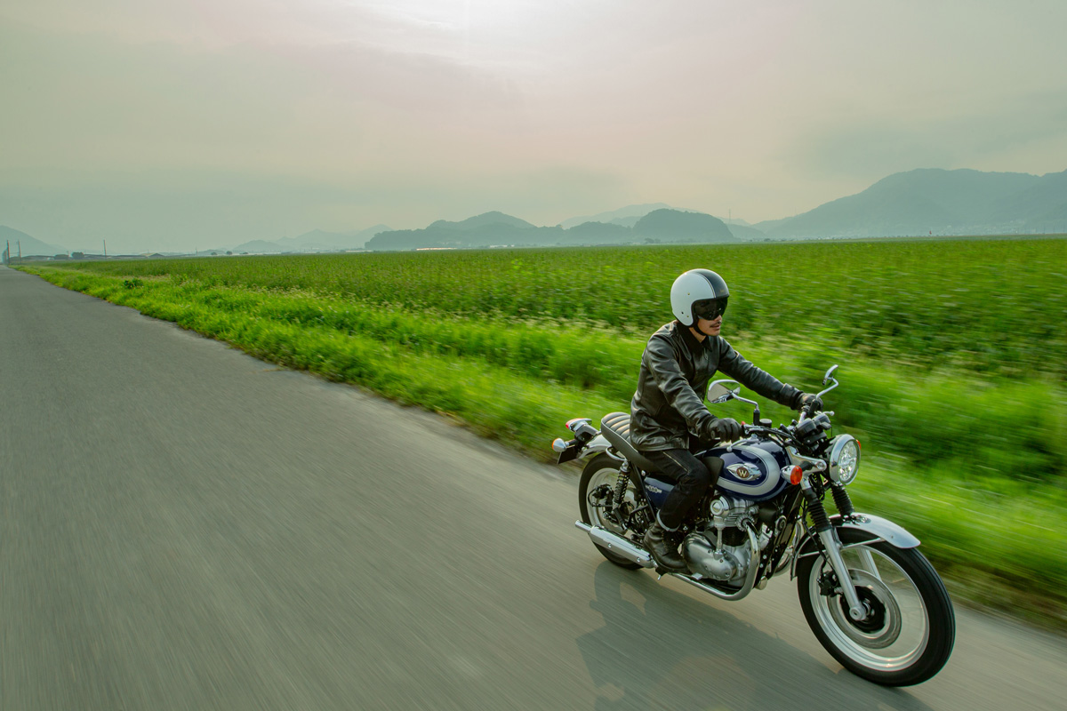 Kawasaki W800 [Specs, Features, Photo]