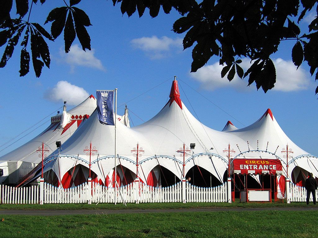 I am in love with circus tents.old and new!. Circus picture, Circus tent, Circus