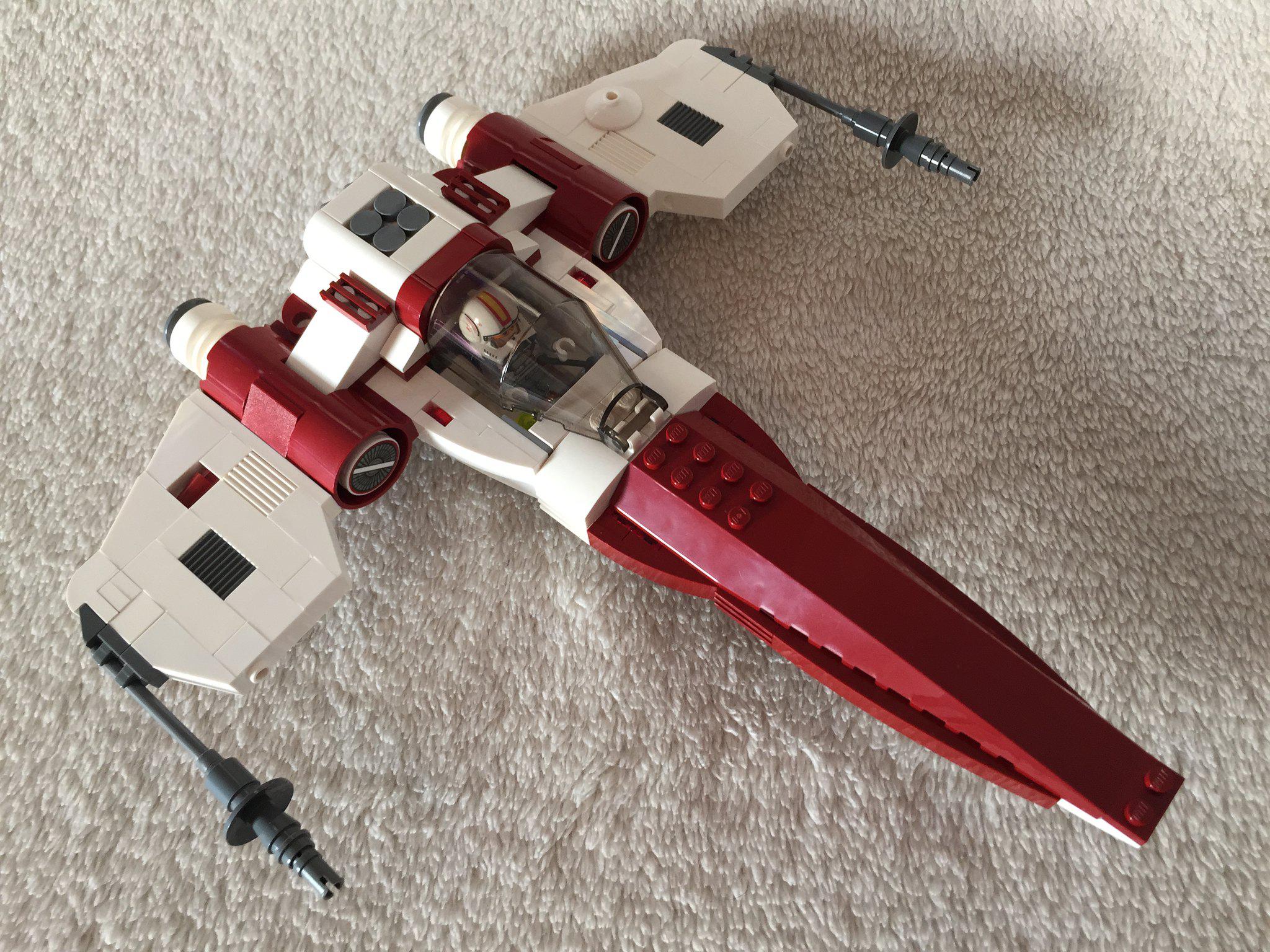 MOC My small (fictive) Star Wars Republic Starfighter (More Pics in comments)