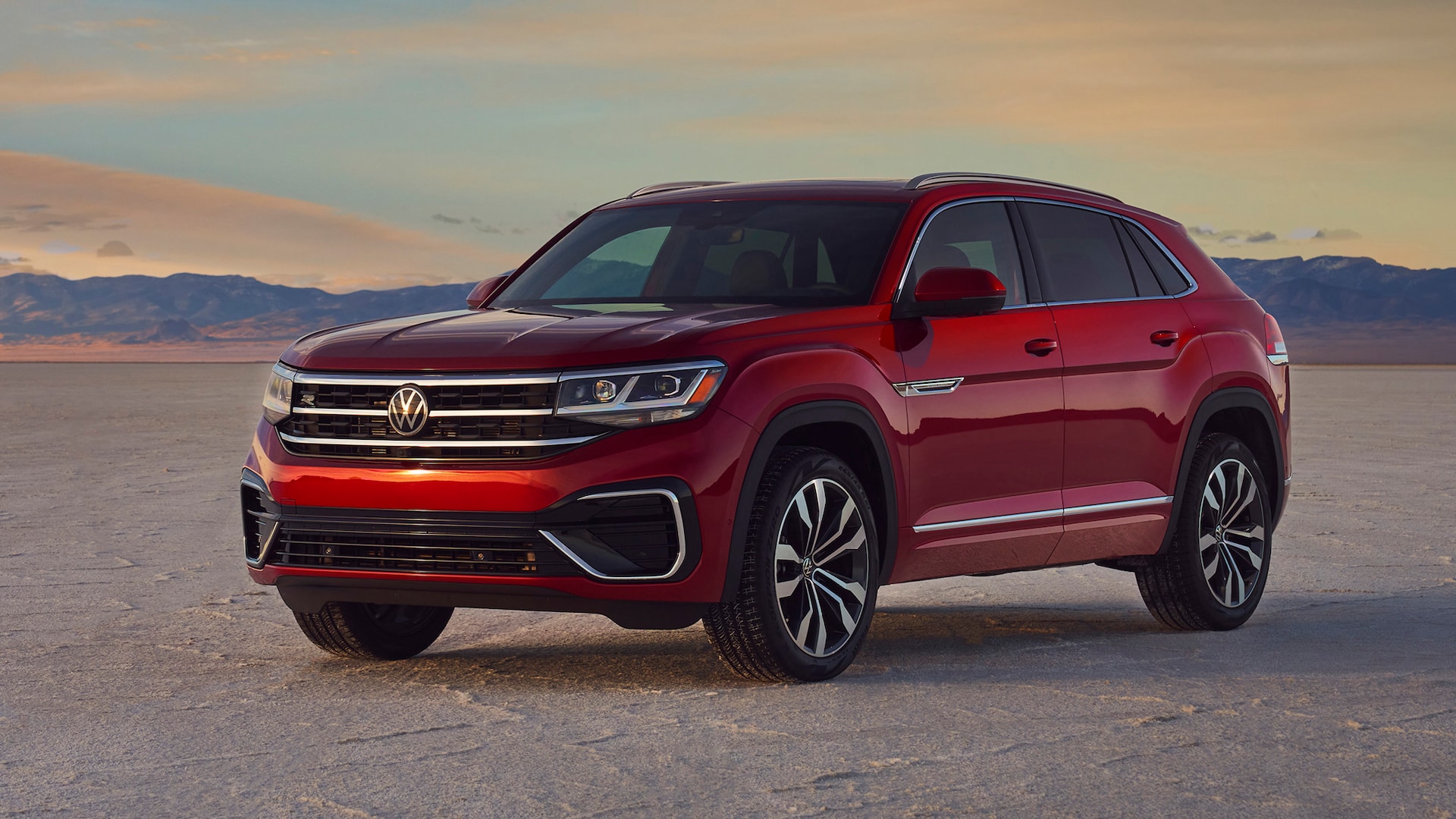 2022 Volkswagen Atlas Cross Sport Buyer's Guide: Reviews, Specs, Comparisons