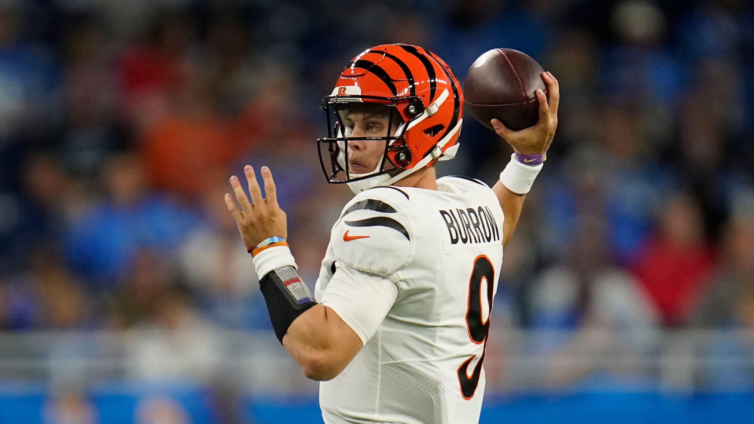 Joe Burrow Throws 3 TDs As Bengals Rout Winless Lions 34 11