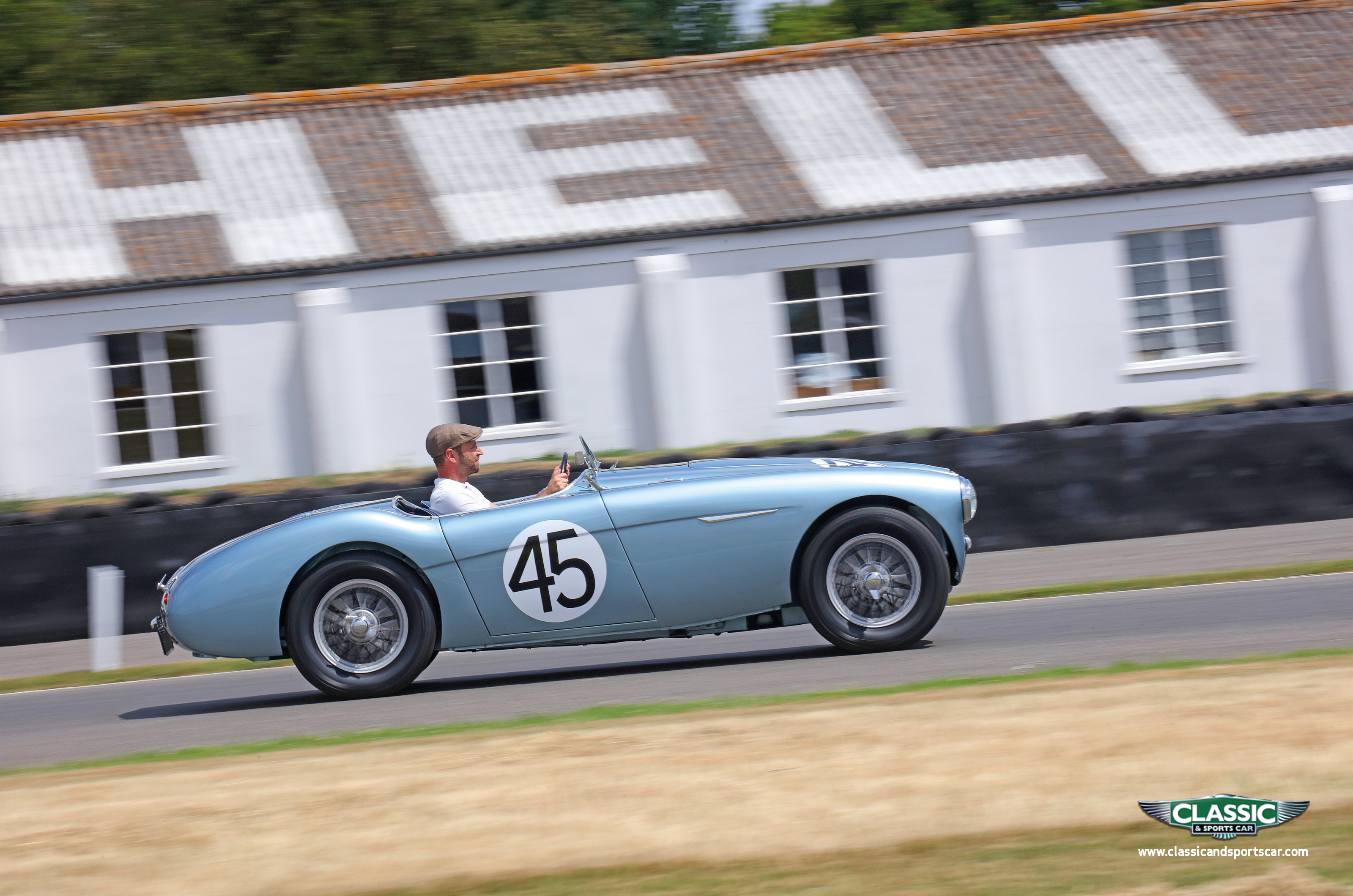 Six beautiful desktop wallpaper from the September 2019 issue. Classic & Sports Car