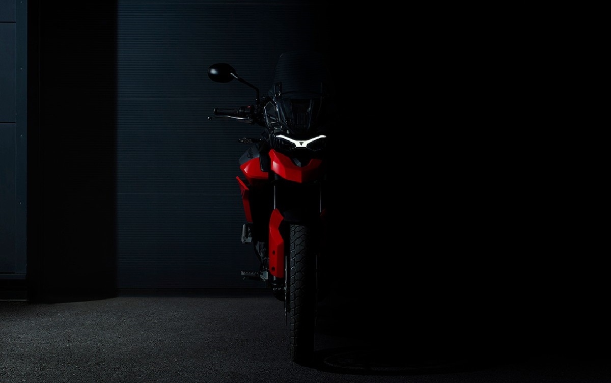 Triumph teases new Tiger 850 Sport model unveiled next