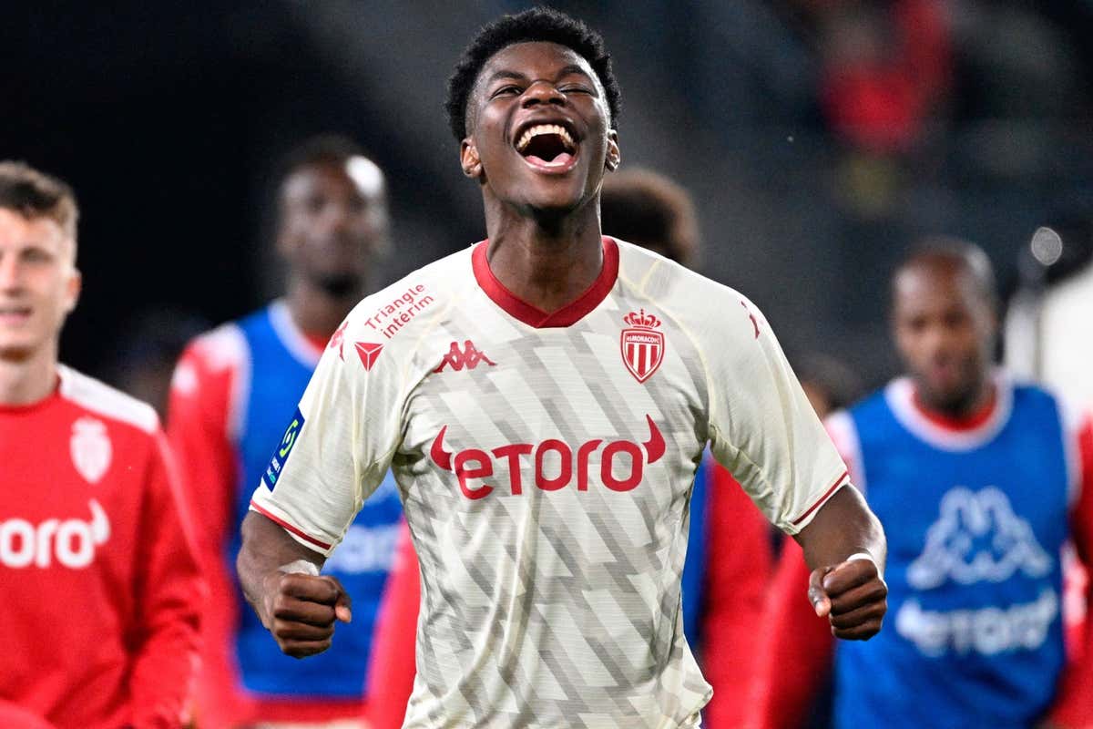 PSG And Real Madrid Set For Post Mbappe Transfer Battle As Both Sides Target Tchouameni. Goal.com US