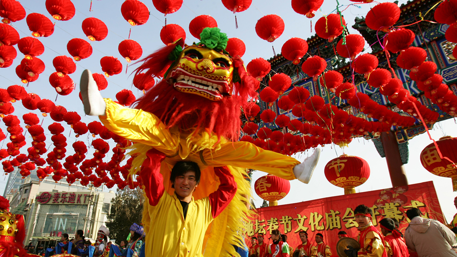 When is Lunar New Year 2022? What to know about Year of the Tiger, food, traditions in China, worldwide
