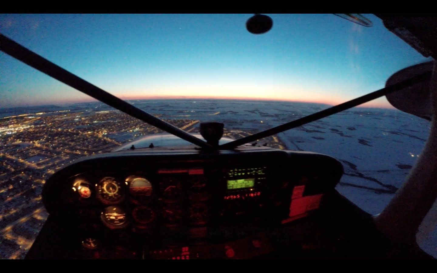 Cessna 172 flying's view HD. Cessna Cessna, Night training