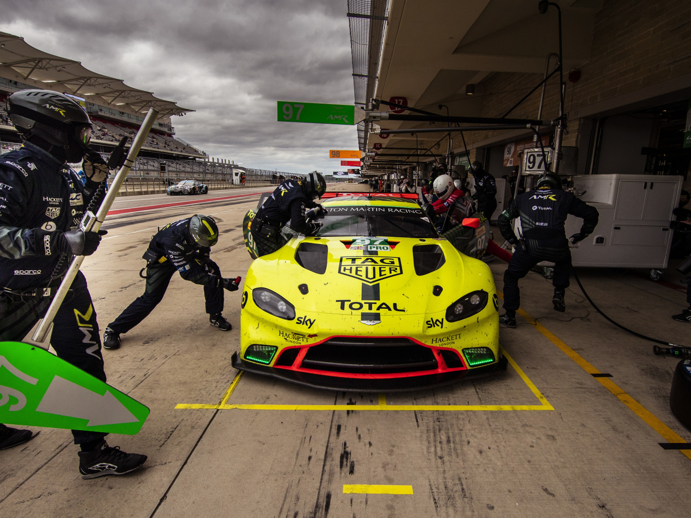 Download wallpaper Aston Martin, Motorsport, Aston Martin, motorsport, racing car, racing car, FIA World Endurance Championship, Aston Martin Vantage GTE, section sports in resolution 1400x1050