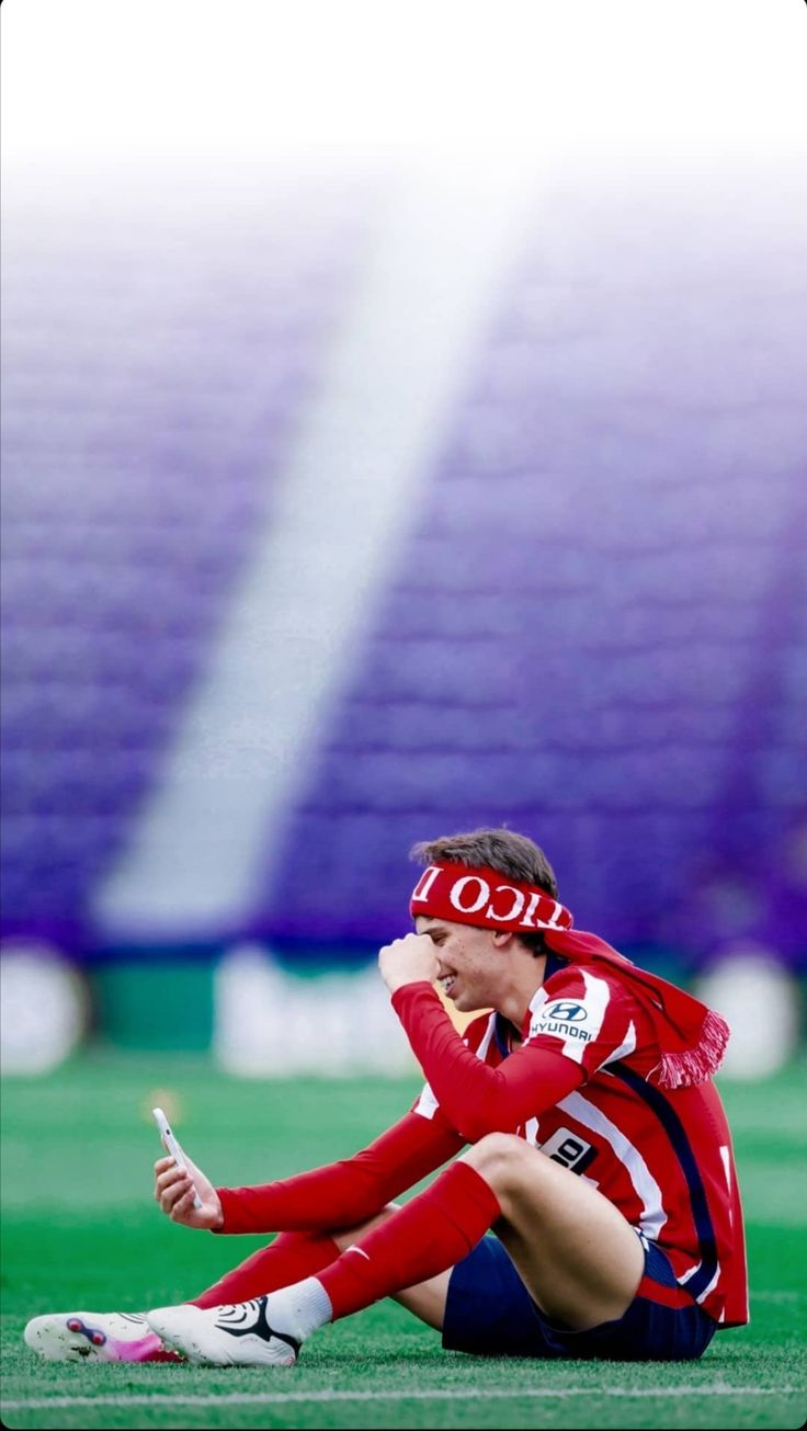 João Félix en 2022. Atletico de madrid wallpaper, Atletico de madrid wallpaper, Futbol atletico de madrid