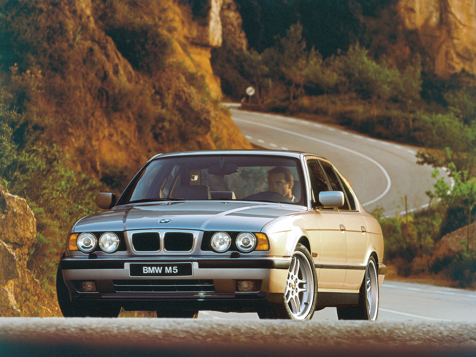 BMW M5 E34 MkIll 1994 Wallpaperx1440